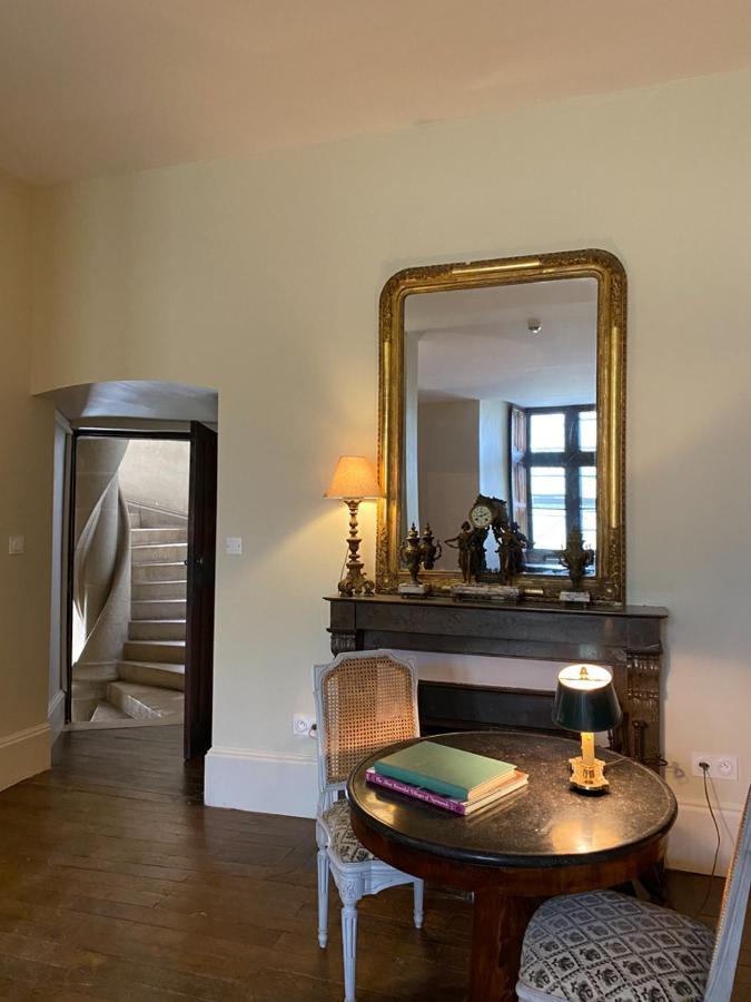 Chateau D'Ainay-Le-Vieil Buitenkant foto